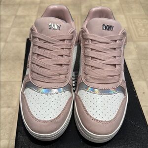 DKNY Women's Odlin Everyday Lace Up Platform Sneaker - 6.5